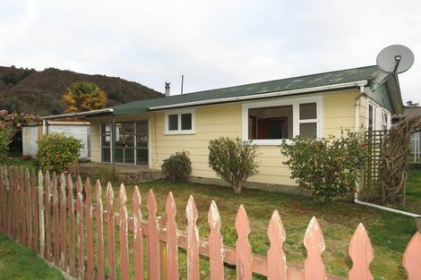 Photo of property in 11 Herald Street, Reefton, 7830