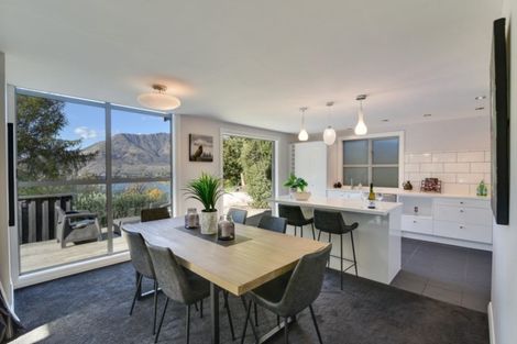 Photo of property in 2 Nugget Knob, Queenstown, 9300