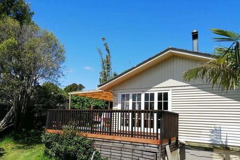 Photo of property in 14 Porter Avenue, Te Atatu South, Auckland, 0610