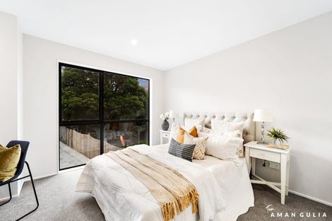 Photo of property in 26-28 Pomaria Road, Henderson, Auckland, 0610