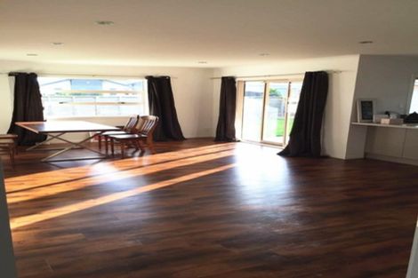 Photo of property in 4 Galea Grove, Kelvin Grove, Palmerston North, 4414