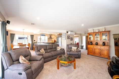 Photo of property in 16 Delta Mews Place, Clive, 4102