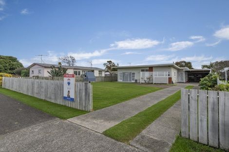 Photo of property in 5 Paul Drive, Ngatea, 3503