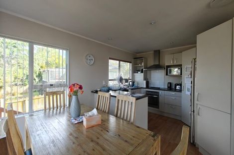 Photo of property in 97 Unsworth Drive, Unsworth Heights, Auckland, 0632