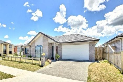 Photo of property in 14 Clady Drive, Flat Bush, Auckland, 2019