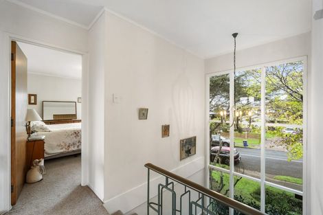 Photo of property in 2/371 East Coast Road, Mairangi Bay, Auckland, 0630