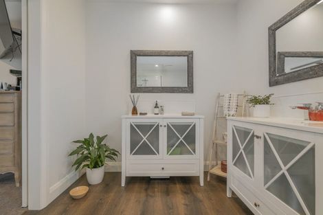 Photo of property in 5 Lady Jocelyn Place, Whitianga, 3510