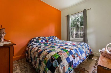 Photo of property in 41 Te Henga Road, Waitakere, Henderson, 0781