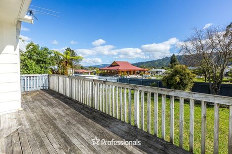 Photo of property in 1 Monarch Grove, Maoribank, Upper Hutt, 5018
