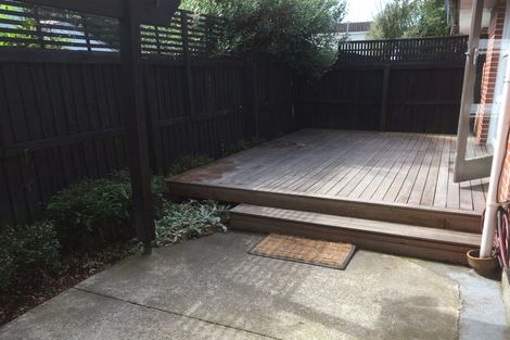 Photo of property in 2/84 Holly Road, St Albans, Christchurch, 8014