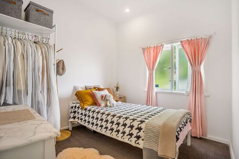 Photo of property in 1/8 Millbrook Road, Henderson, Auckland, 0612