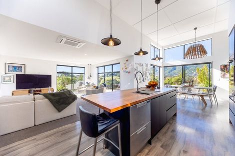 Photo of property in 9 Te Heke Place, Waikanae, 5036