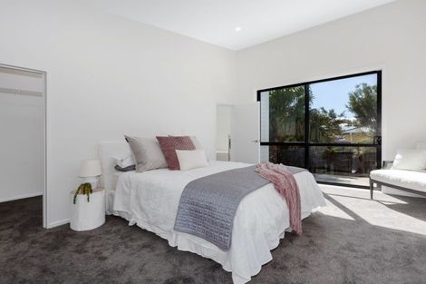 Photo of property in 18 Rifleman Lane, Paraparaumu Beach, Paraparaumu, 5032