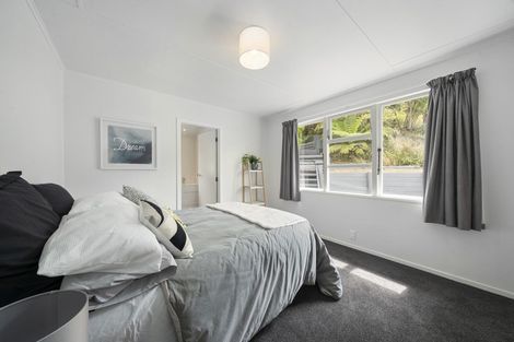 Photo of property in 33 Kairanga Crescent, Wainuiomata, Lower Hutt, 5014