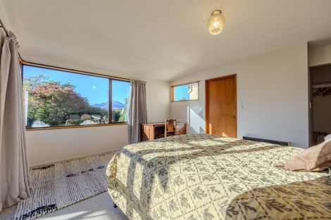 Photo of property in 8 Kennedy Crescent, Wanaka, 9305