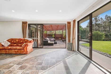 Photo of property in 42 Manuka Grove, Helensville, 0875