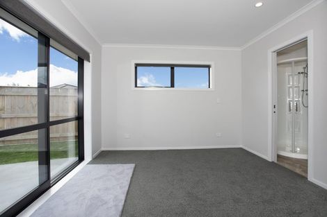 Photo of property in 17 Oldfield Lane, Marton, 4710