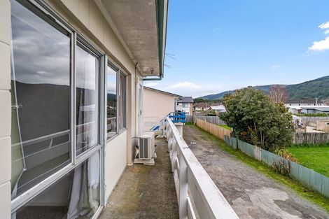 Photo of property in 43 Merton Street, Trentham, Upper Hutt, 5018