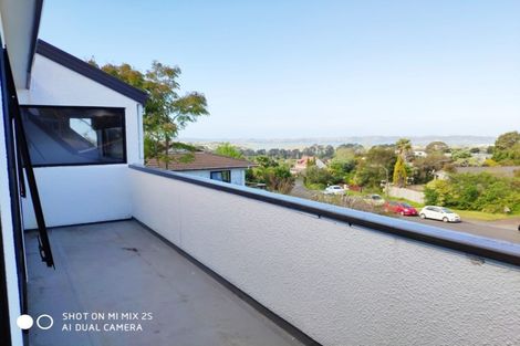 Photo of property in 10 Forsythe Place, Massey, Auckland, 0614