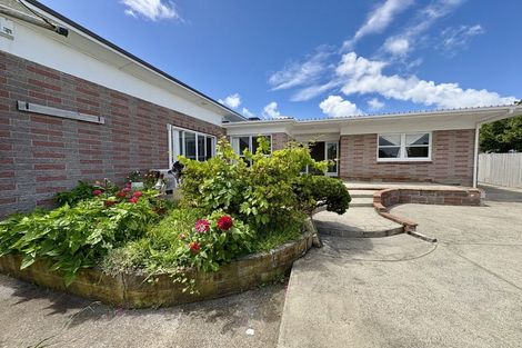 Photo of property in 2b Adams Road, Manurewa, Auckland, 2102