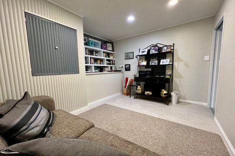 Photo of property in 2/22 Lansdowne Street, Bayswater, Auckland, 0622