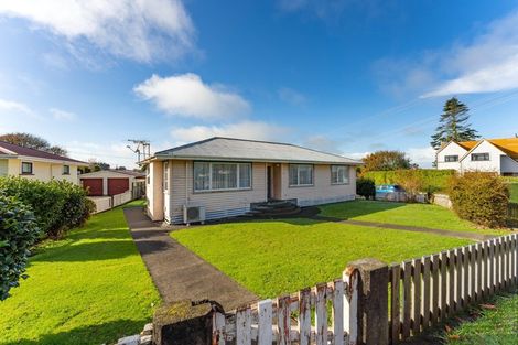 Photo of property in 76 Conway Road, Eltham, 4322