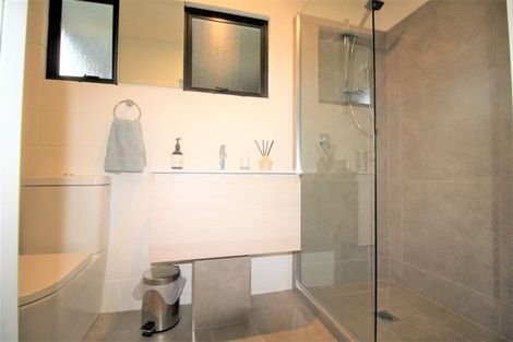 Photo of property in 105 Waireka Place, Whangamata, 3620
