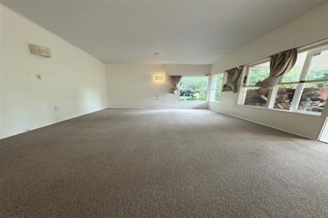 Photo of property in 208 Godley Road, Titirangi, Auckland, 0604