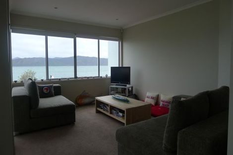 Photo of property in 275u2 Karaka Bay Road, Karaka Bays, Wellington, 6022