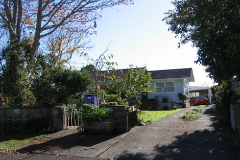 Photo of property in 13 Mickle Street, Te Atatu South, Auckland, 0610