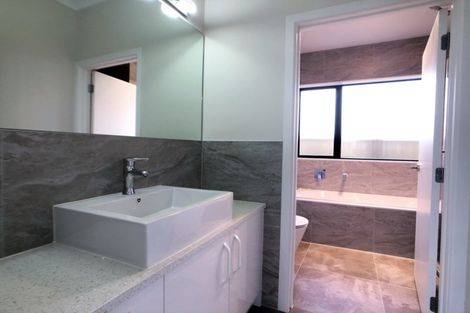 Photo of property in 38 Hikuawa Road, Flat Bush, Auckland, 2019