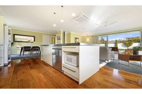 Photo of property in 12 Springwater Avenue, Northwood, Christchurch, 8051