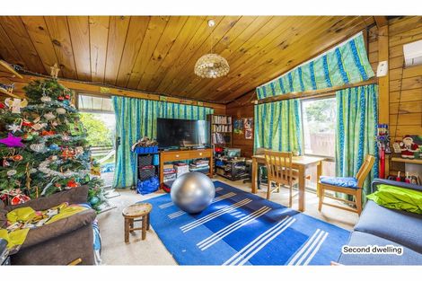 Photo of property in 135 Old Wairoa Road, Papakura, 2110