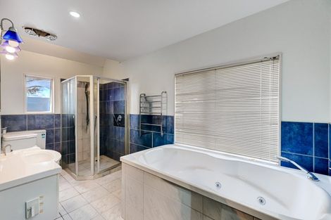 Photo of property in 5 Balmain Road, Birkenhead, Auckland, 0626