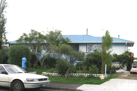 Photo of property in 34 Dawnhaven Drive, Te Atatu Peninsula, Auckland, 0610