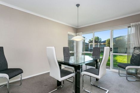 Photo of property in 16 Honiss Place, Cambridge, 3434