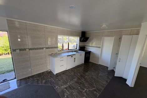 Photo of property in 63 Harmel Road, Glendene, Auckland, 0602