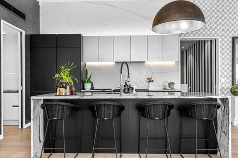 Photo of property in 287 Cannon Hill Crescent, Mount Pleasant, Christchurch, 8081