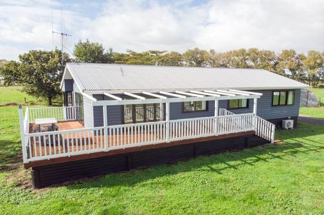 Photo of property in 230 Central Road, Waitakaruru, Thames, 3576