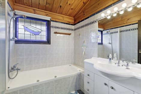 Photo of property in 25 Severn Street, Island Bay, Wellington, 6023