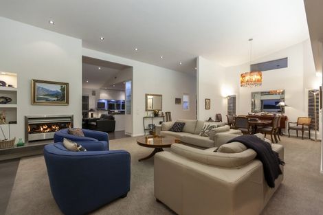 Photo of property in 5 Hana Udy Place, Paraparaumu Beach, Paraparaumu, 5032