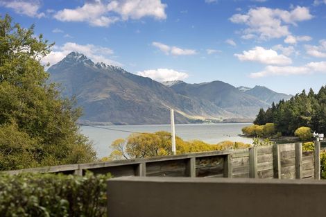 Photo of property in Rahiri Apartments, 2/23 Adelaide Street, Queenstown, 9300