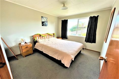 Photo of property in 10 Hewlett Road, Massey, Auckland, 0614