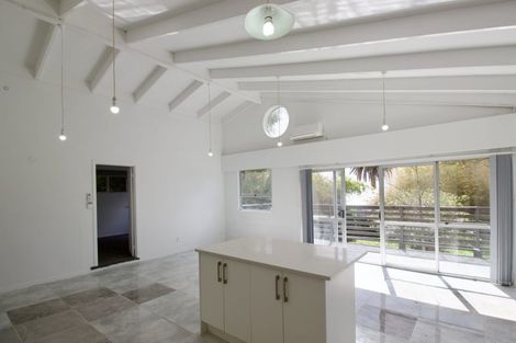 Photo of property in 475 Whangaparaoa Road, Stanmore Bay, Whangaparaoa, 0932