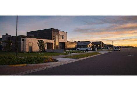 Photo of property in 9 Tutira Place, Poraiti, 4112