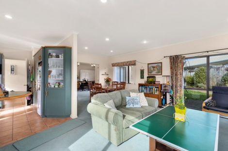 Photo of property in 50 Keswick Crescent, Huntington, Hamilton, 3210