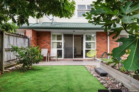 Photo of property in 12 Lime Crescent, Papakura, 2110