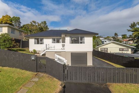 Photo of property in 24 Lilburn Crescent, Massey, Auckland, 0614