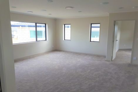 Photo of property in 29 Drumbuoy Drive, Flat Bush, Auckland, 2019