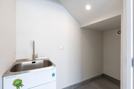 Photo of property in 6c Kaweka Street, New Lynn, Auckland, 0600
